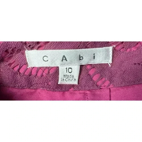 Cabi Embroidered Floral Lace Pencil Skirt Size 10 Midi Knee Length Magenta - Picture 4 of 8